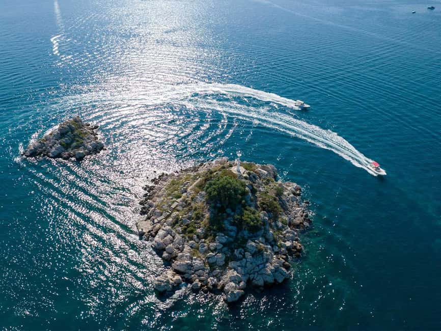 Trogir: Blue Lagoon, Maslinica, and Solinska Bay Boat Tour - What the skipper adds to the day