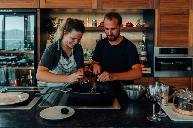 Truffle hunting & cooking tour - A real truffle hunt, not a staged treasure search