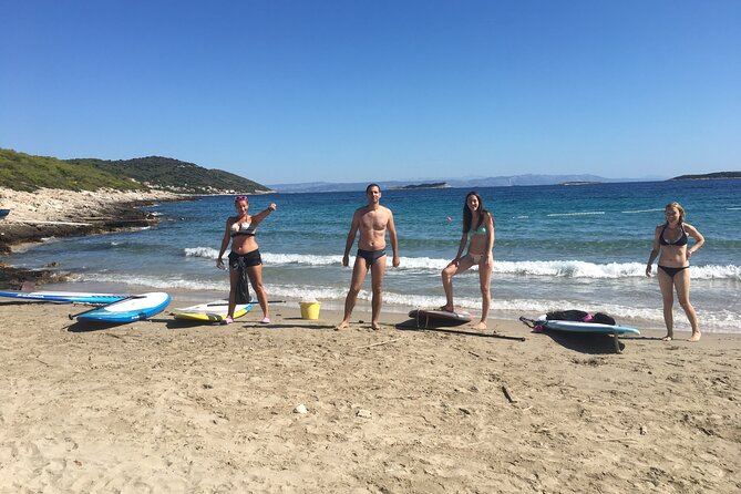 Vis sandy beach Stand Up Paddle Tour - Returning to Milna in changing conditions