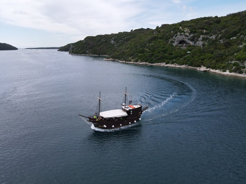 Vrsar: Lim Fjord Boat Tour with Swimming near Pirate's Cave - Why the swimming stop adds value