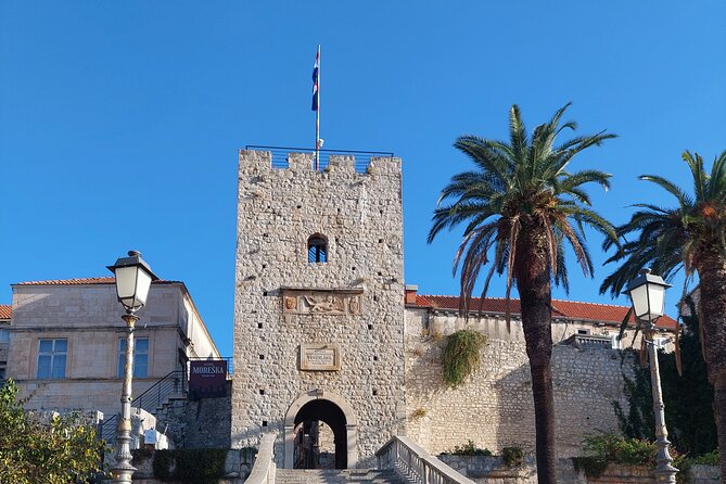 Walking Tour in old town Korcula 1 Hour - Practical booking advice