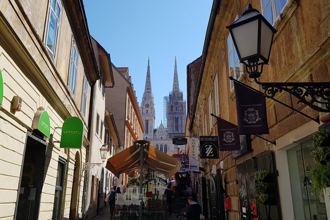 Walking tour of Zagreb - Through Grič Tunnel beneath the hill