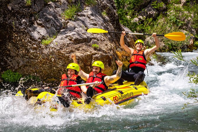 Whitewater Rafting on Cetina River from Split or Šestanovac - The first paddle strokes on the Cetina