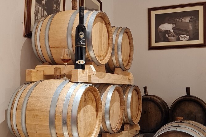 Winery Tour and Tasting with the Sommelier in KRK - Local snacks make the tasting more useful