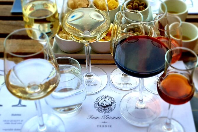 Winery Tour and Tasting with the Sommelier in KRK - What the town setting changes