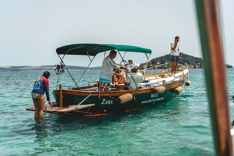 Zadar: 3 Islands Snorkeling Cruise with Prosecco - Ošljak: an hour for swimming and snorkeling