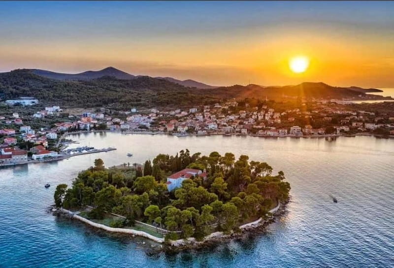 Zadar: 3 Islands SpeedBoat Tour with Snorkeling and Drinks - Ošljak, Croatia’s smallest inhabited island