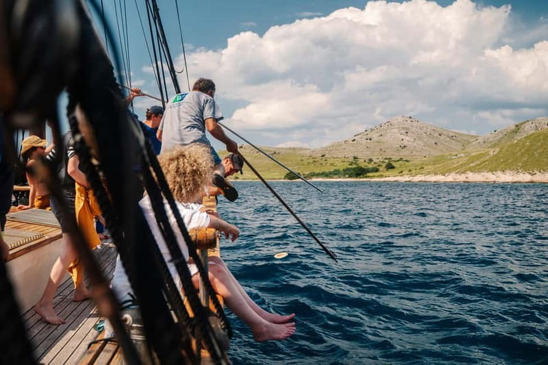 Zadar: Boat Tour with Unlimited Wine & 3 Stops - Kukljica: your first chance to swim