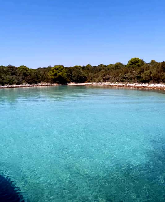 Zadar: Half-Day Island-Hopping and Lagoons Cruise with Fruit - Sand, sun, and free time on Ugljan