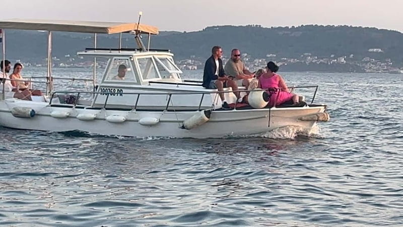 Zadar: Half-day trip wooden boat with drinks - ALL INCLUSIVE - How much guiding should you expect?