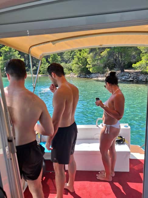 Zadar: Islands & Lagoons Tour with Drinks and ECO fruits... - Group size, flexibility, and the pace on board