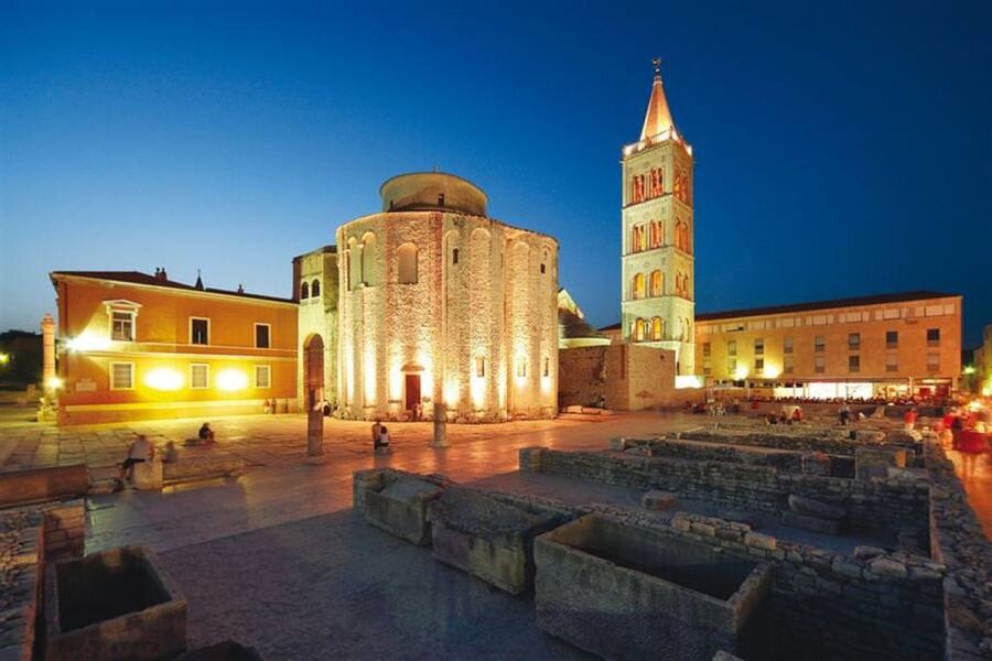 Zadar: Old Town Evening Group Guided Walking Tour - Starting at Five Wells Square