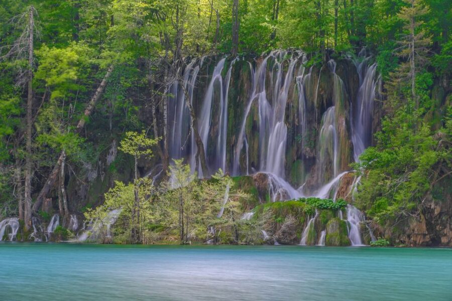 Zadar: Plitvice Lakes Guided Day Tour with Tickets - Key points to know before booking