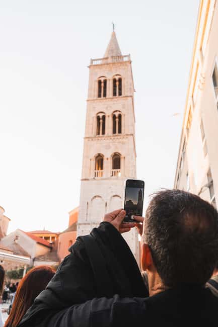 Zadar: Plitvice Lakes Guided Day Tour with Tickets - Four hours among the upper and lower lakes