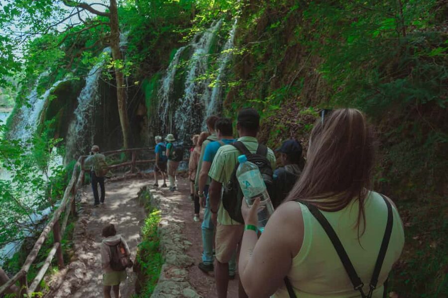 Zadar: Plitvice Lakes Guided Day Tour with Tickets - What the $88 price really covers