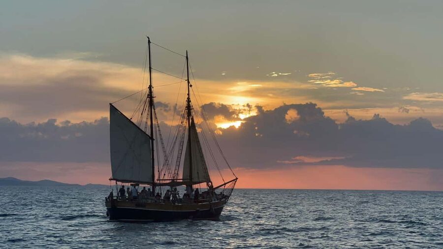 Zadar: Sunset Cruise on Traditional Boat with Wine - Who should book this experience?