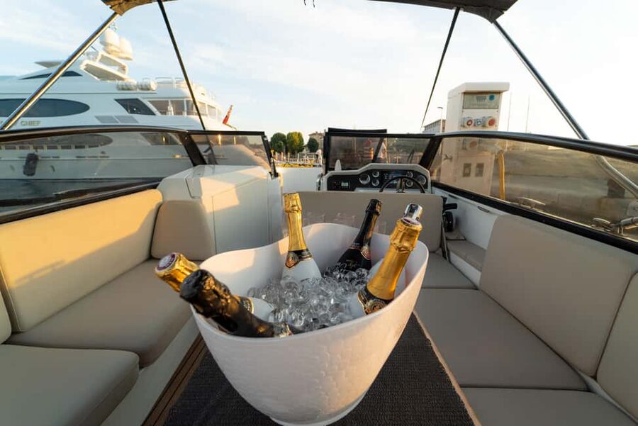 Zadar: Sunset & Nighttime Cruise with Sparkling Wine - The sunset stop: 20 minutes of open views