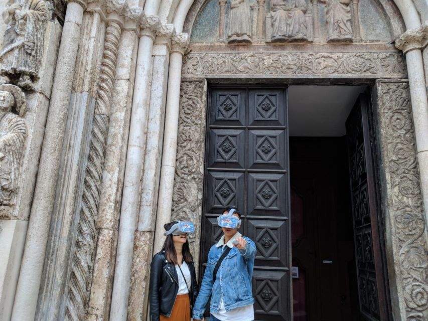 Zadar: Virtual Reality Guided History Walking Tour - Meeting beside the Sea Gate
