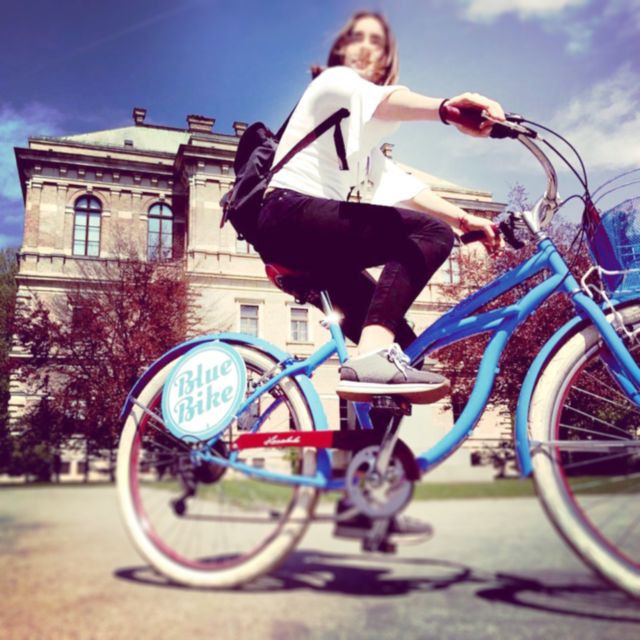 Zagreb: 2.5-Hour Highlights Bike Tour - Gric Tunnel and the ride back downtown