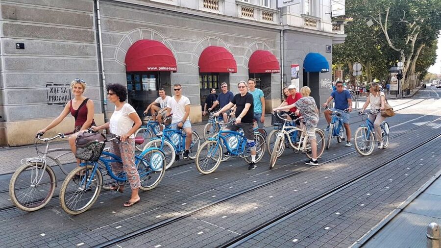 Zagreb: 2.5-Hour Highlights Bike Tour - What the guides add to the ride