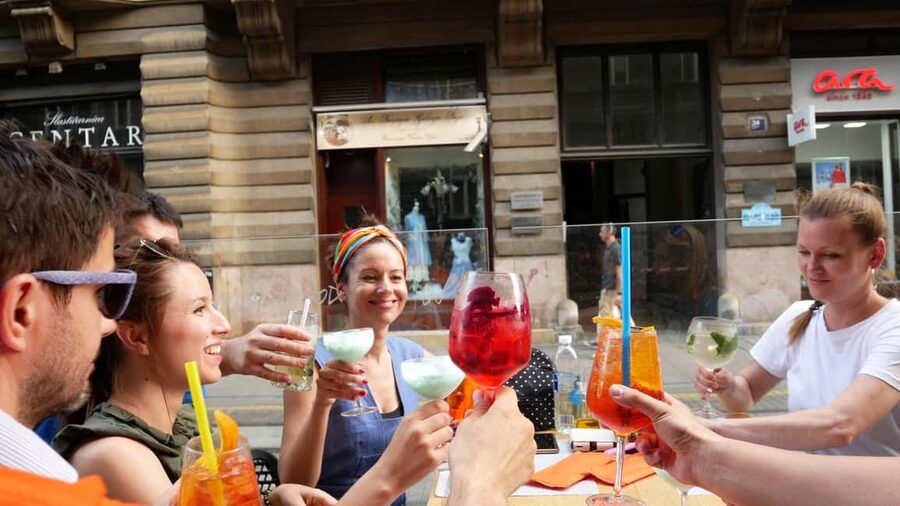 Zagreb: 3–Hour Classic Bike Tour - The Lower Town and the Green Horseshoe