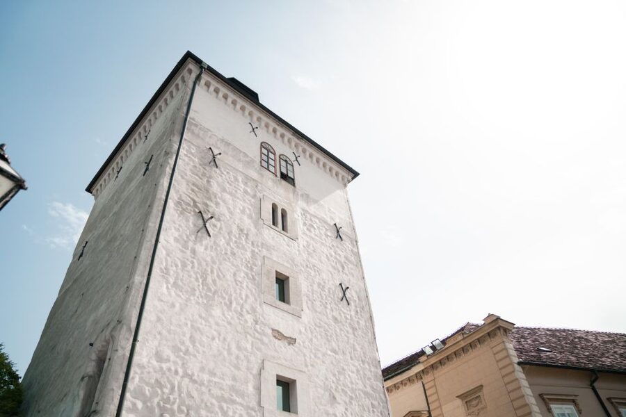 Zagreb: Guided City Tour with WWII Tunnels - Key points to know before booking