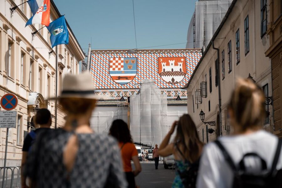 Zagreb: Guided City Tour with WWII Tunnels - Lotrščak Tower and the noon cannon