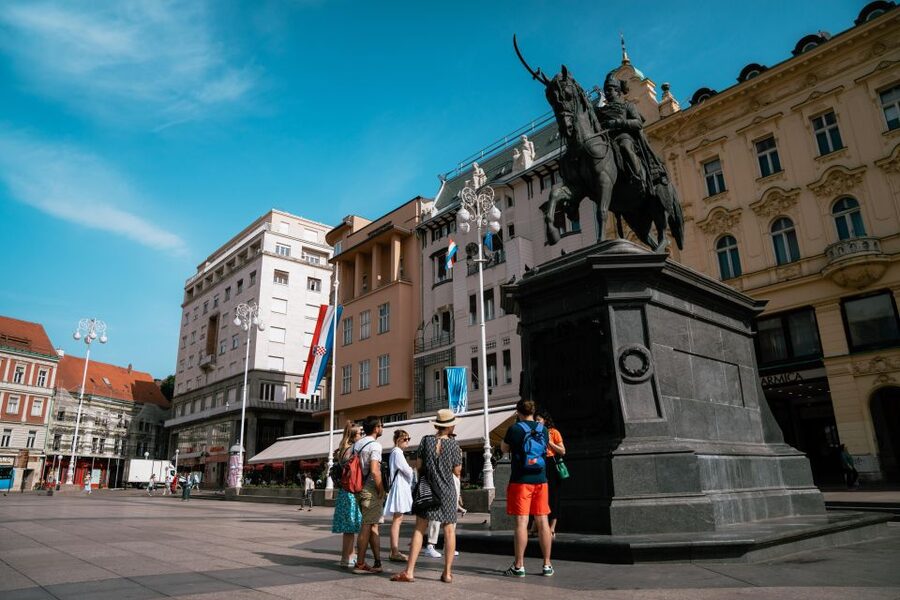 Zagreb: Guided City Tour with WWII Tunnels - What the guides add to the walk