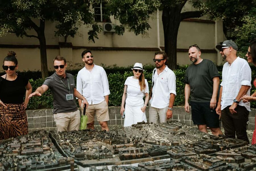 Zagreb: Restaurants, Food & Old Town Walking Tour - Why this food tour works as a first look at Zagreb