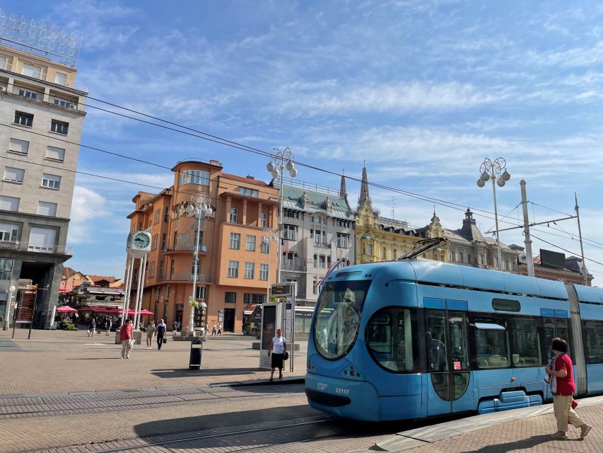 Zagreb: Small Group Walking Tour City Center and WW2 Tunnels - Gradec, Strossmayer Promenade, and the city rooftops