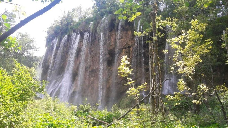 Zagreb to Split: Private Transfer with Plitvice Lakes - Lunch at a local restaurant