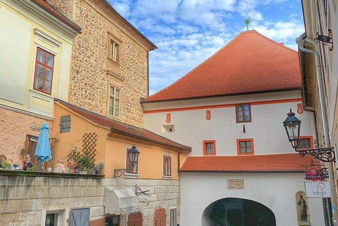 Zagreb Unveiled: Private walking tour with a local guide - Lotrscak Tower and Upper Town Views
